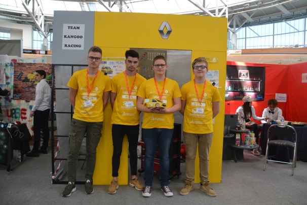 Photos TKR article (3)